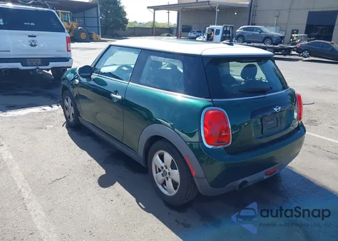 2016 Mini Hardtop Cooper from USA, damaged, VIN WMWXP5C52G2D13449